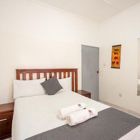 Wood Road Guest Lodge Καταρράκτες Βικτωρίας Εξωτερικό φωτογραφία