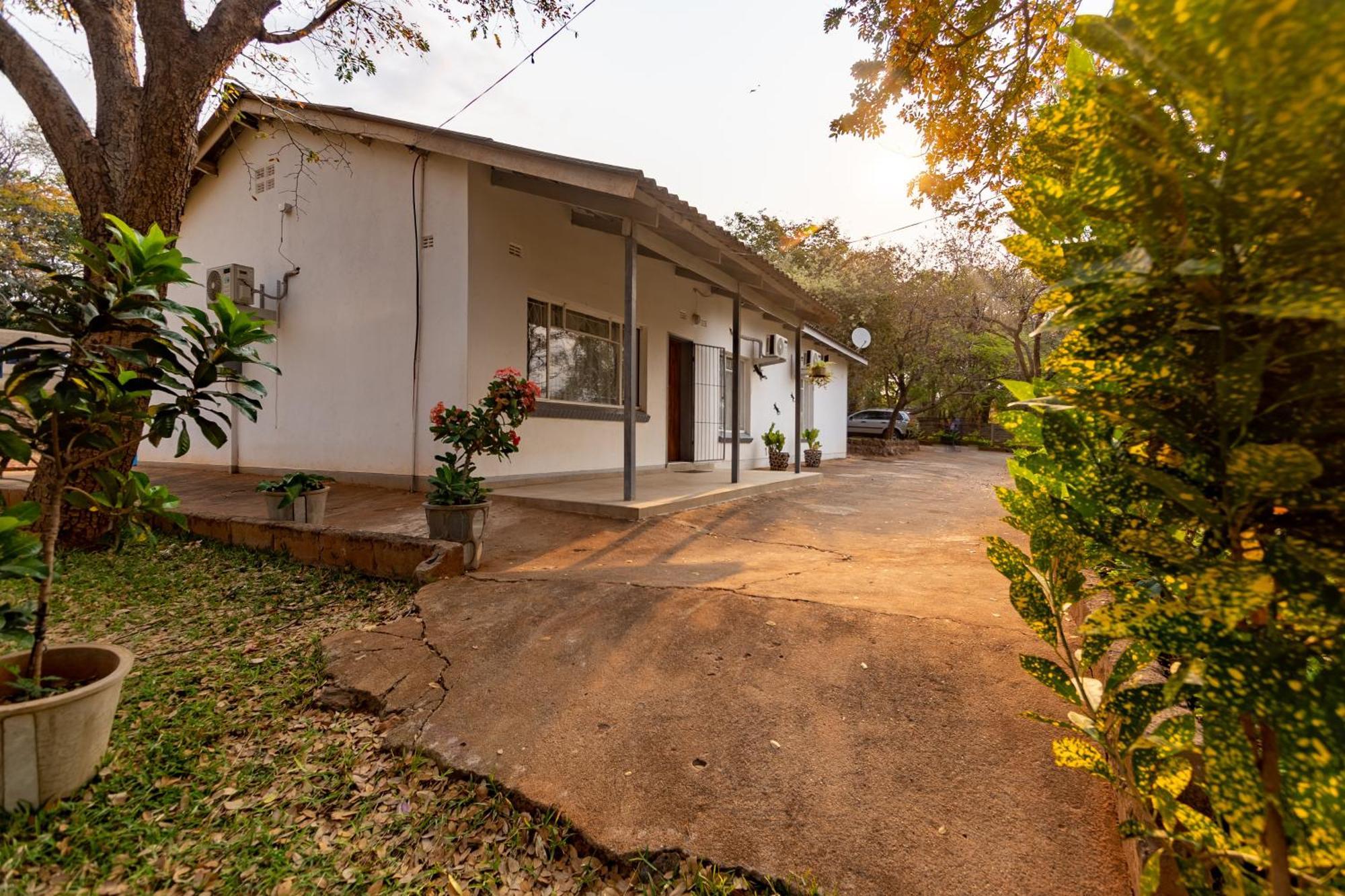 Wood Road Guest Lodge Καταρράκτες Βικτωρίας Εξωτερικό φωτογραφία
