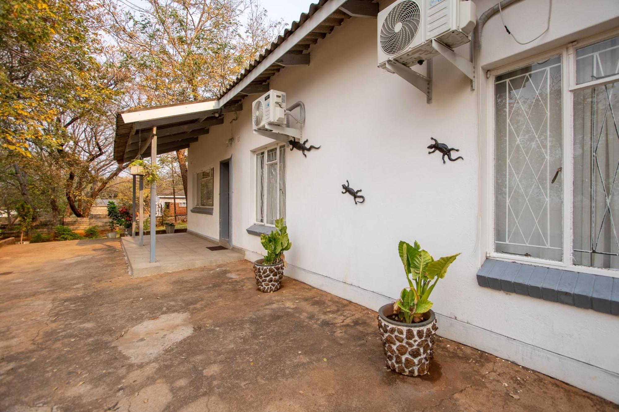 Wood Road Guest Lodge Καταρράκτες Βικτωρίας Εξωτερικό φωτογραφία